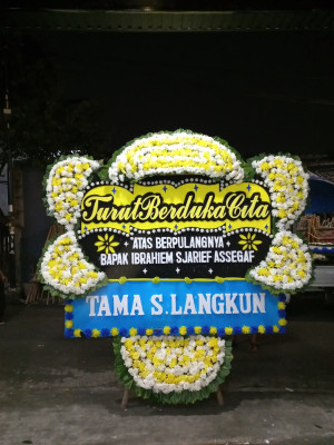 Papan Bunga Duka di Wonoasri